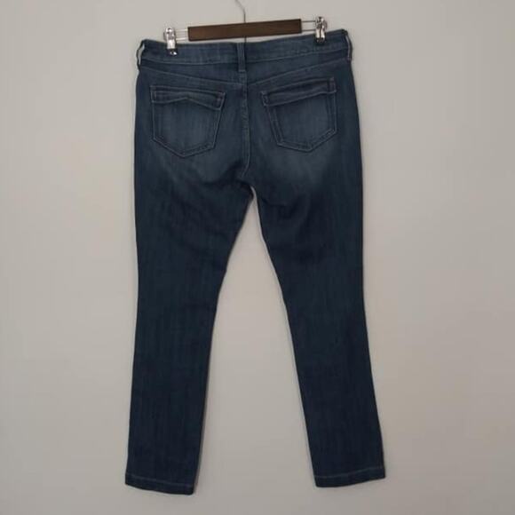 Old Navy The Diva Medium Wash Straight Leg Jeans 8 - Picture 2 of 6